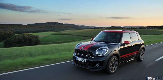 MINI-Countryman-JCW-77