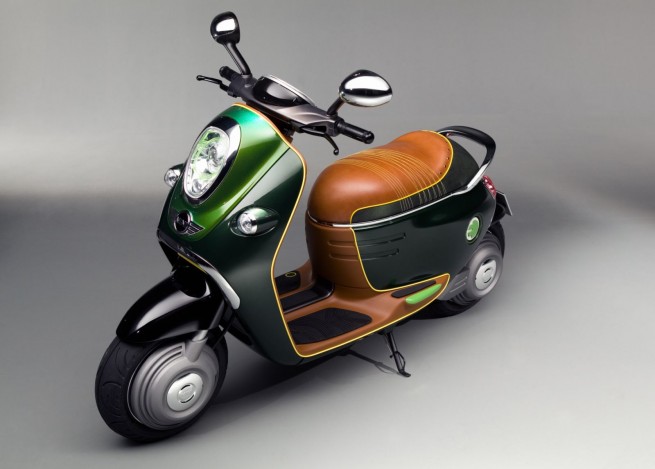 P90066546 Editorial: MINI Embraces a Two Wheeled Future