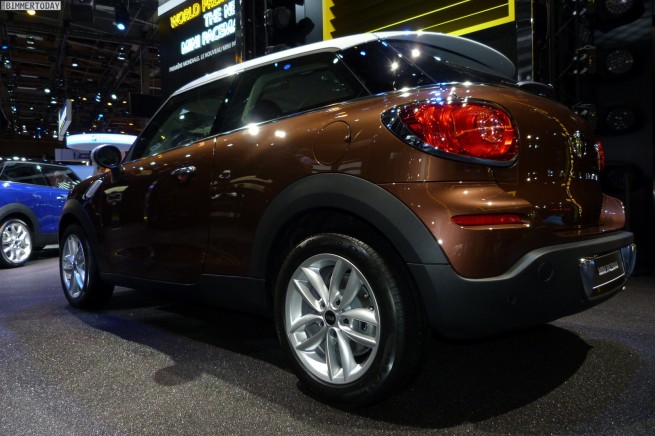 MINI-Paceman-R61-Blazing-Red-Paris-Autosaoln-2012-02