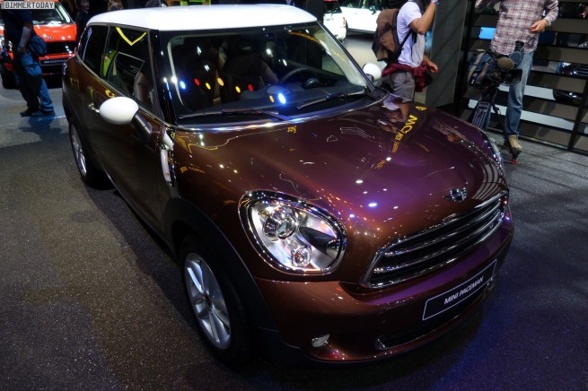 MINI-Paceman-R61-Blazing-Red-Paris-Autosaoln-2012-05