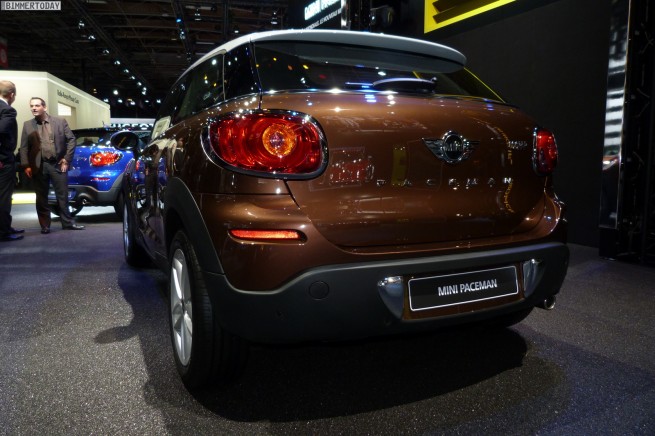 MINI-Paceman-R61-Blazing-Red-Paris-Autosaoln-2012-08