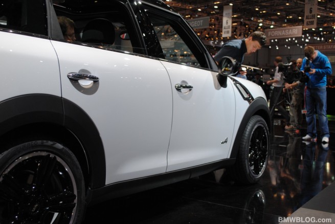 MINI-countryman-geneva-26