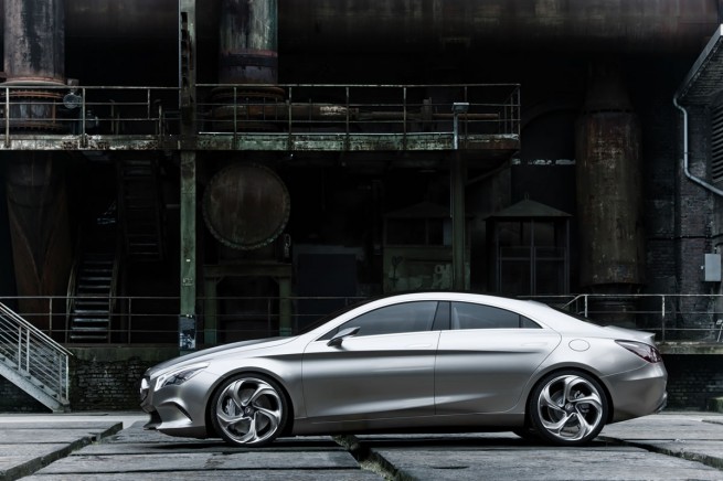 Mercedes-Concept-Style-Coupe-12C322_036