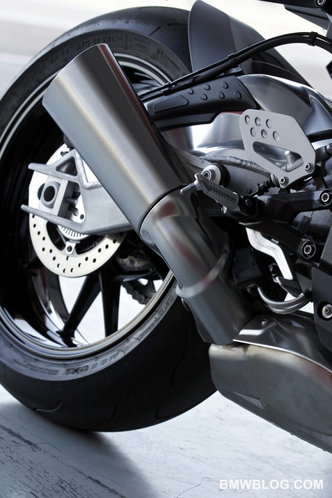 New-BMW-S1000-RR-10