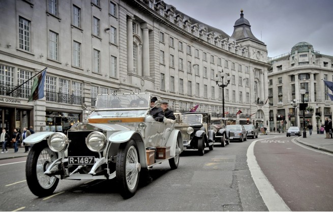 Rolls-Royce-Spirit-of-Ecstasy-Centenary-Drive-London-2011-04