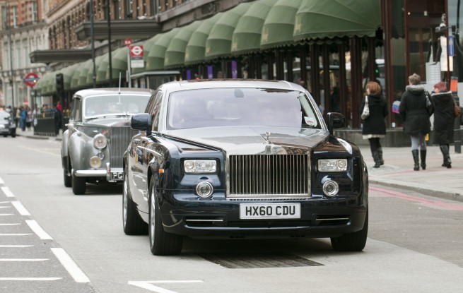 Rolls-Royce-Spirit-of-Ecstasy-Centenary-Drive-London-2011-10 (1)