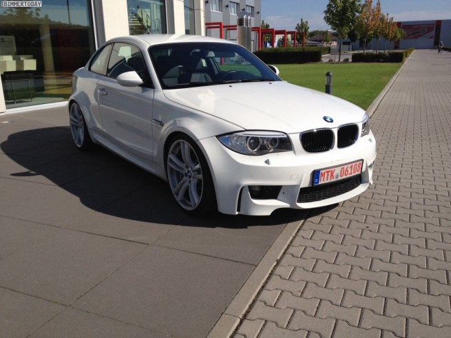 TJ-Fahrzeugdesign-BMW-1er-M-V10-Umbau-01