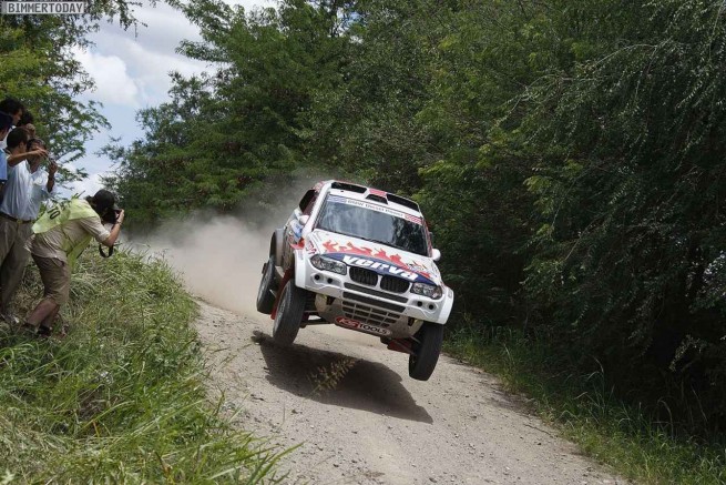 X-Raid-Dakar-2011-Stage1-01