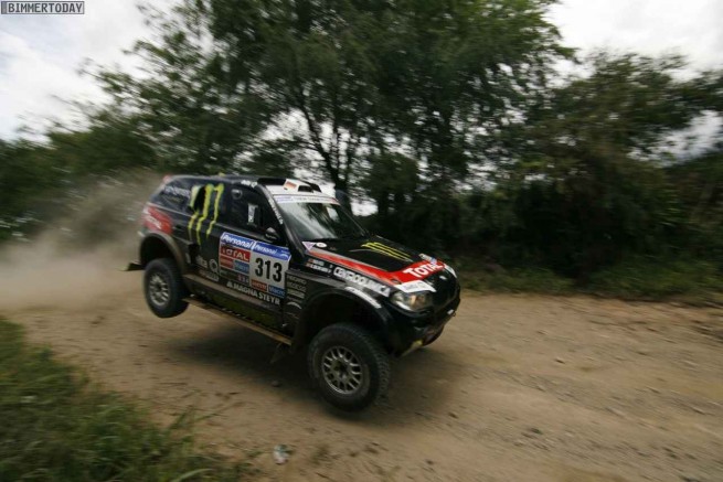 X-Raid-Dakar-2011-Stage1-04