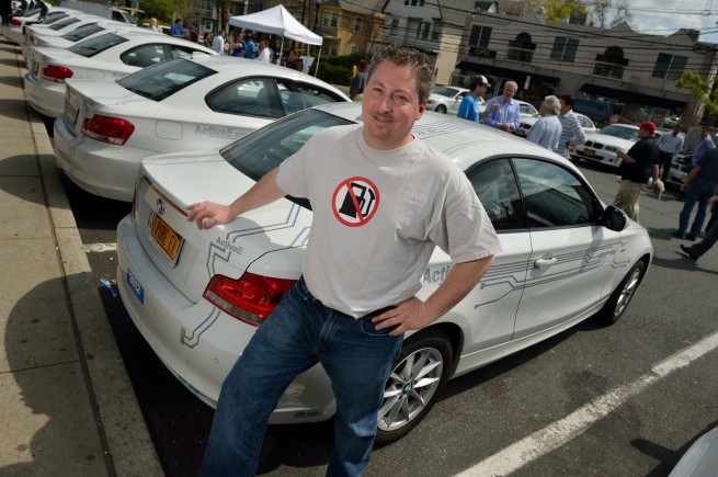 "The biggest electric car meet-up in New Jersey's history"<br /><br />
Sponsored by the N.J. Electric Auto Association and Nauna's Bella Casa Ristorante of Montclair.