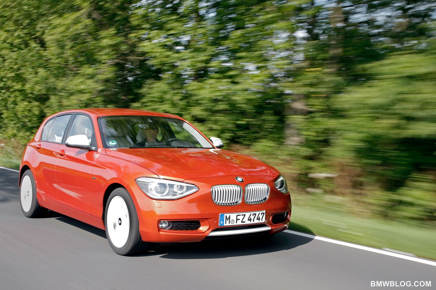 Bmw 1 series in valencia orange