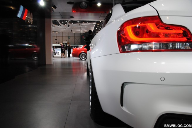 Video: BMW 1M Coupe in Alpine White at Geneva 2011 - Teamspeed.com