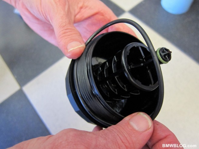 bmw-1m-oil-change-07