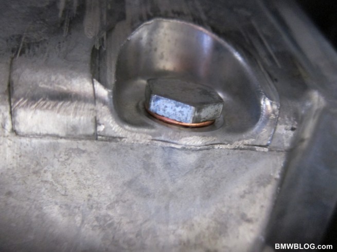 bmw-1m-oil-change-20