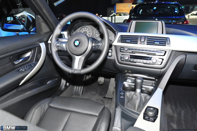 bmw-320i-08