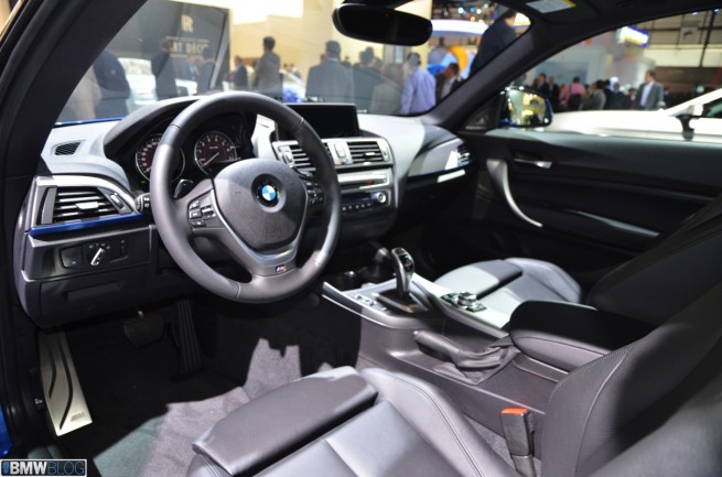 bmw-335i-m-performance-interior-04