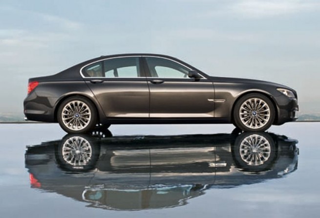 BMW 7 Series reviewed by Motor Trend
