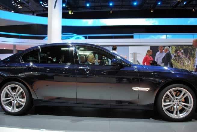 bmw-740d-m-sport-package-[9]