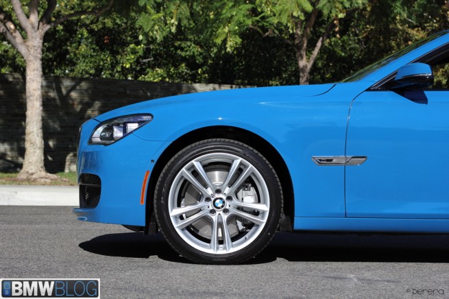 bmw-750-laguna-seca-blue-23