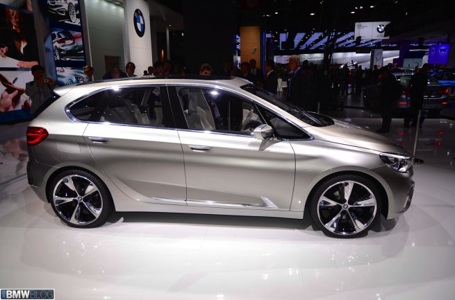 bmw-active-tourer-paris-2012-05