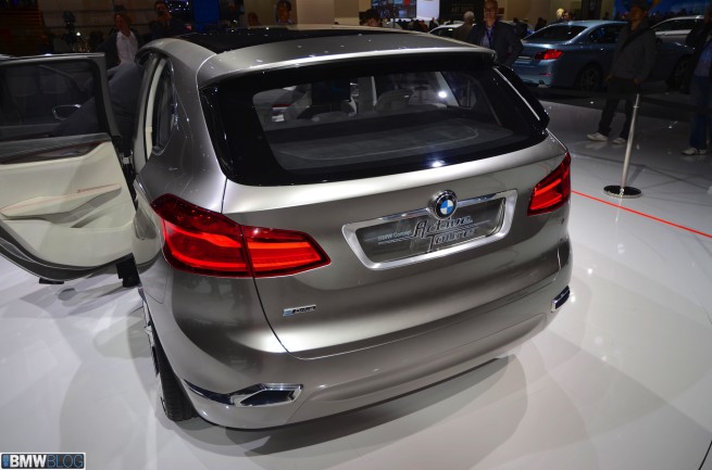 bmw-active-tourer-paris-2012-12