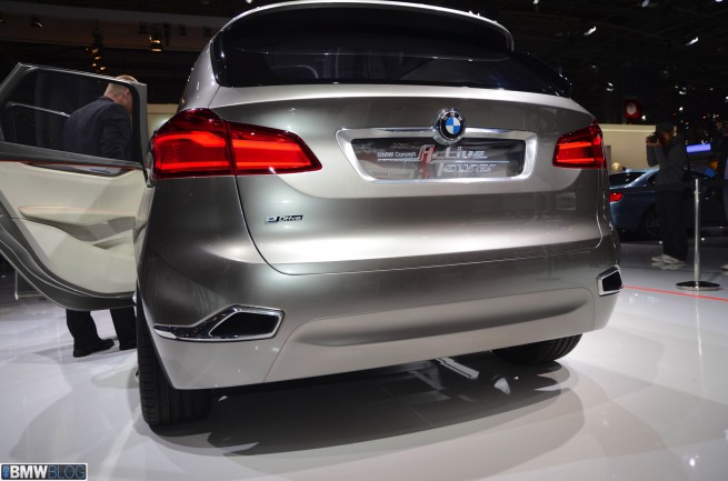 bmw-active-tourer-paris-2012-13