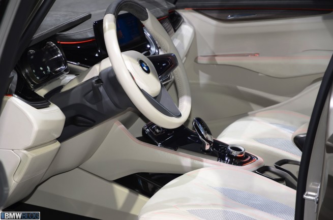 bmw-active-tourer-paris-2012-16