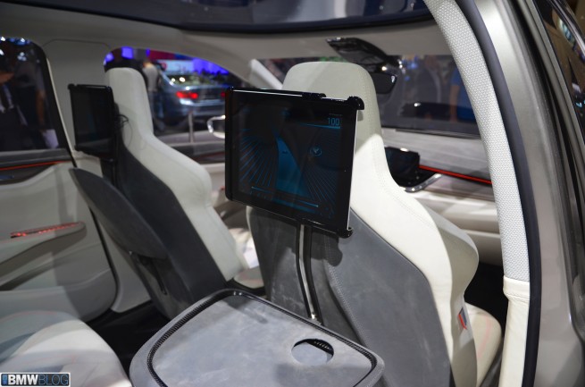bmw-active-tourer-paris-2012-24