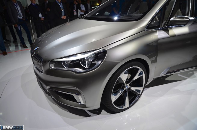 bmw-active-tourer-paris-2012-32