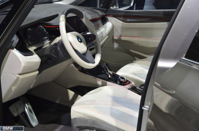 bmw-active-tourer-paris-2012-43