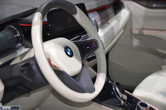 bmw-active-tourer-paris-2012-44