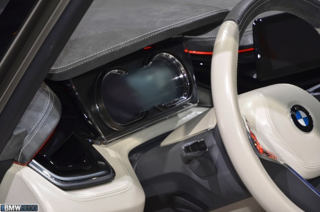 bmw-active-tourer-paris-2012-45