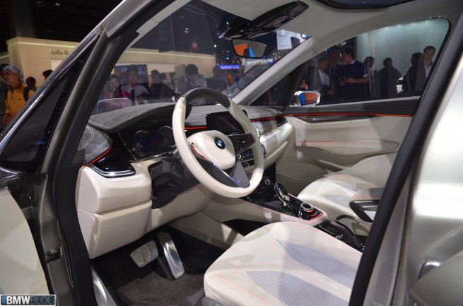 bmw-active-tourer-paris-2012-48