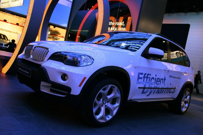BMW X5 xDrive40d and X6 40d only available for the European market BMW X5 xDrive40d and X6 40d only available for the European market