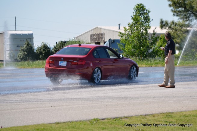 bmw-f30-performance-center-05
