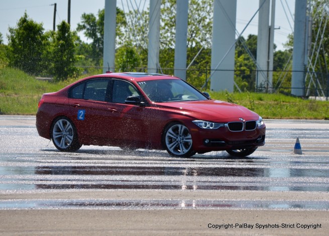 bmw-f30-performance-center-06