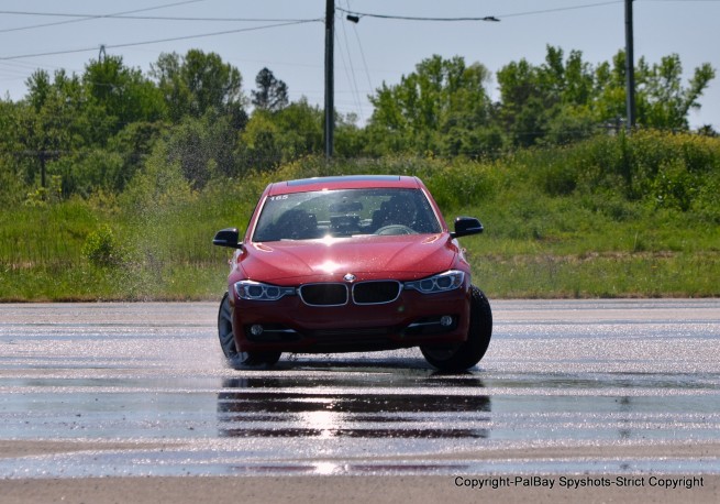 bmw-f30-performance-center-09