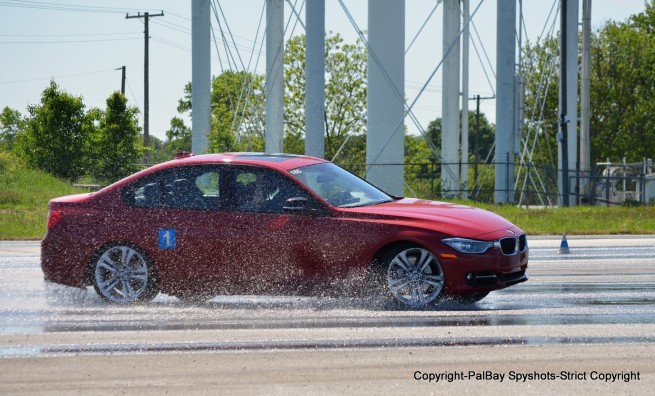 bmw-f30-performance-center-10