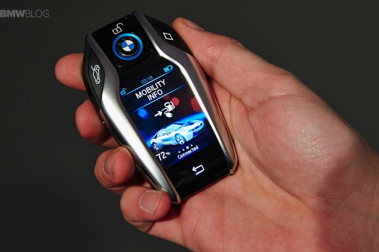 http://www.bmwblog.com/wp-content/uploads/bmw-i8-keyfob-images-01-750x500.jpg