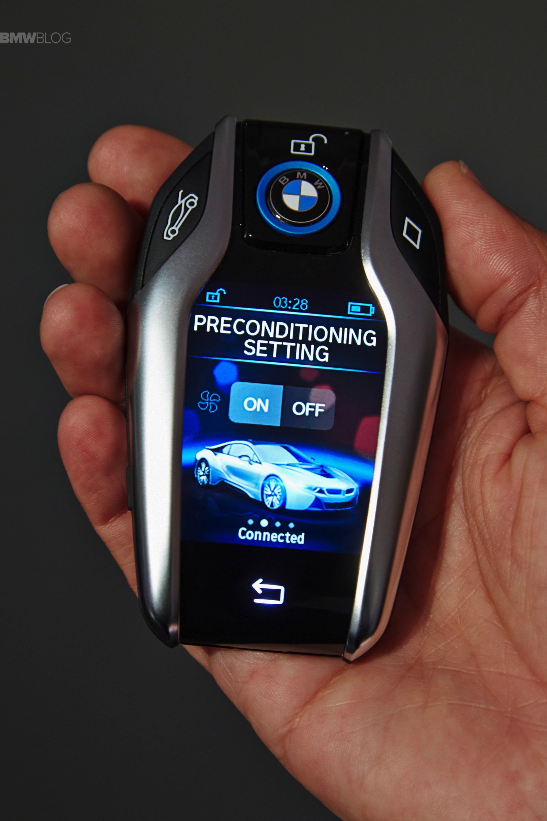 BMW introduces the Key fob with touchscreen display