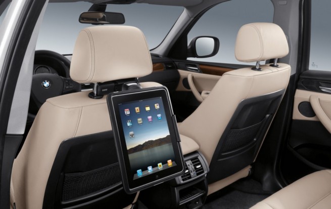 Funny Commercial: iPhone and iPad in a BMW