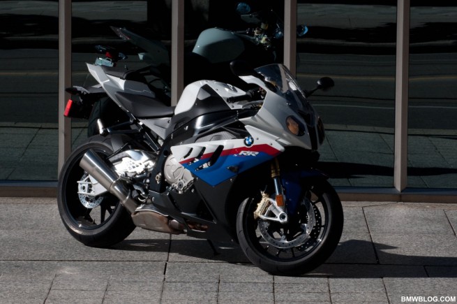 bmw-s1000rr-review-11