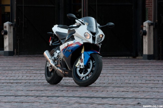 bmw-s1000rr-review-16