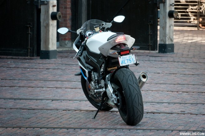 bmw-s1000rr-review-17