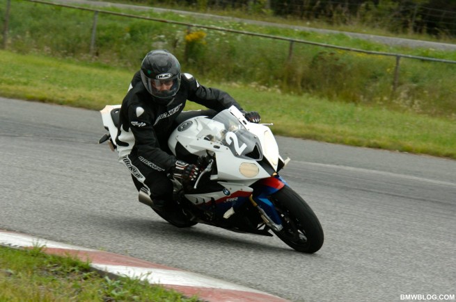bmw-s1000rr-review-24