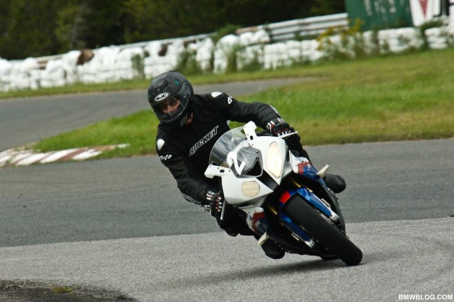 bmw-s1000rr-review-25