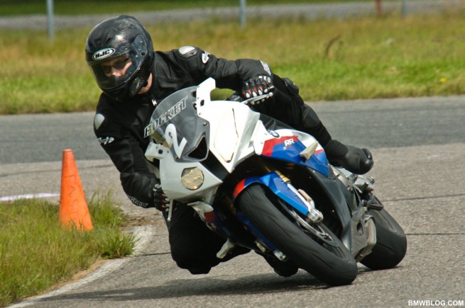 bmw-s1000rr-review-32