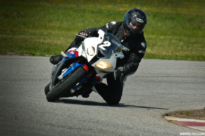 bmw-s1000rr-review-38