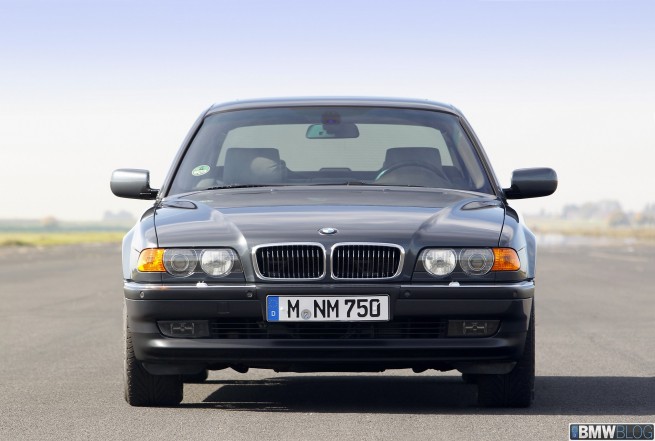bmw-v12-34