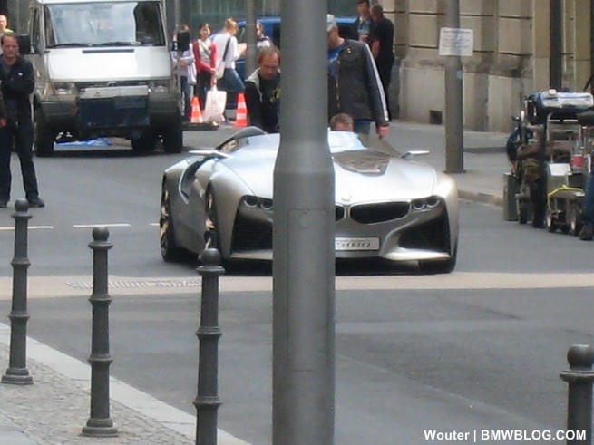 bmw-vision-commercial-07